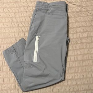 Nike Woven Unlined Utility Pants- 38